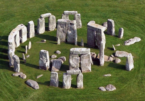 Stonehenge_Tour's tweet photo. Stonehenge Tours - Stonehenge Weather Forecast FRI 24TH Jan 2020  -Sunrise 7.57 AM - Sunset 4.39 PM - Open 9.30 AM - 5.00 PM - Last Entry 3.00 PM - https://t.co/lp0W2w2MzQ https://t.co/az91wz4Ur9