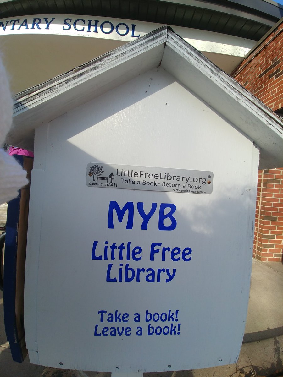 AStancuna's tweet photo. We visited the Little Free Library @mosesybeach and everyone chose a 📖 book to keep. Kinders were  excited that it NEVER closes. 💗 Families can drop off books and pick something new @WallingfordPS https://t.co/RxzEG8QQhd