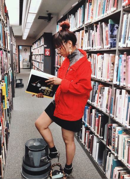 FIDM_Library's tweet photo. #DYK the library has an amazing section on artists? Check out all the books on your favorite, like Oskar Schlemmer: The Baltimore Museum of Art. Who’s your favorite? #FIDMLibraryFinds #ResourceWeLove https://t.co/2tZbOqLAAy