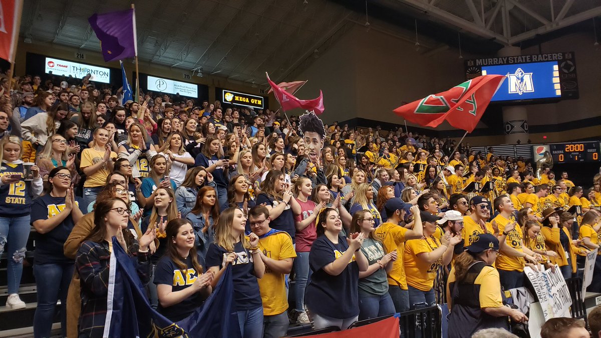 dreamarlowe85's tweet photo. The students are here. https://t.co/6QijXmlSgf