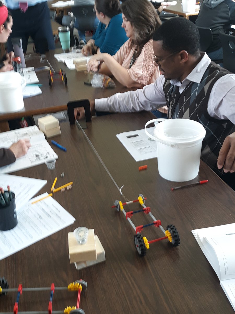 WSFCS_Science's tweet photo. Thx @cdshafer15 for training our 5th grade Ts on #STCMotionDesign. @CarolinaBio @SmithsonianScie #WeDoScienceWell https://t.co/thsRnQm1C5