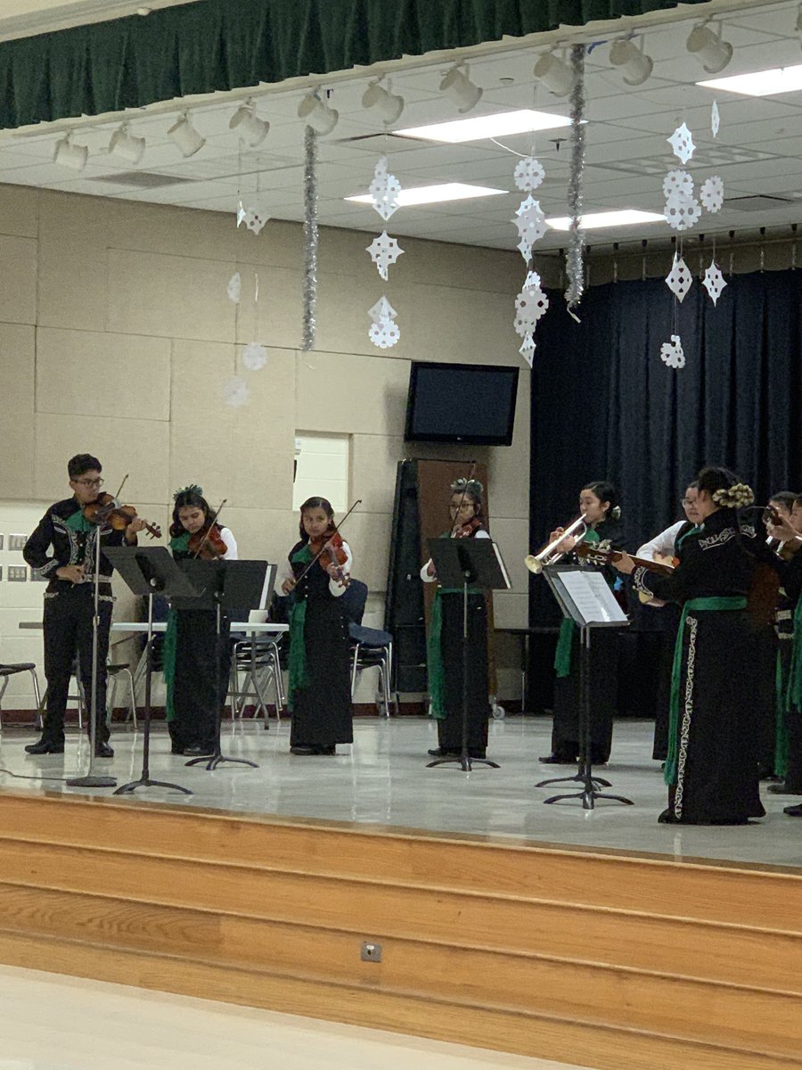 NISDmartin's tweet photo. Tonight we welcome our families to our First Annual Multicultural Night! #MultiCulturalNight2020 @NISD @ZeperJ https://t.co/bmxKTILUsa