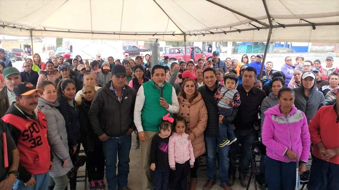 LaloMaldonadoSF's tweet photo. Atentos por mejorar las condiciones de salud de nuestra gente entregamos en El Rosario: 114 estufas ecológicas a familias de 14 localidades como Palo Colorado, Manzanales, Vergel de la Sierra... y su uso beneficia al medio ambiente.
#SanFelipeesProgreso
#UnionTradicionyProgreso https://t.co/xeV0ctNZAe
