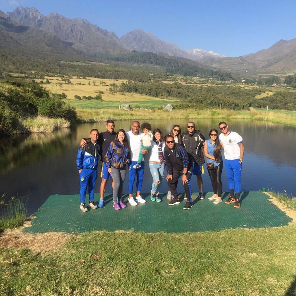 Oneill13P's tweet photo. Lo bonito que deja el fútbol grandes recuerdos,grandes personas y grandes profesionales @richardblanco9 @lvallenilla @cristinabriceno @takamachado5 @danielavcm @angelop1020 @rafaacosta_20
#tbt
#pretemporada
#merida
#ecowild
#MinerosDeGuayana2016 https://t.co/cGZMuEbhAN