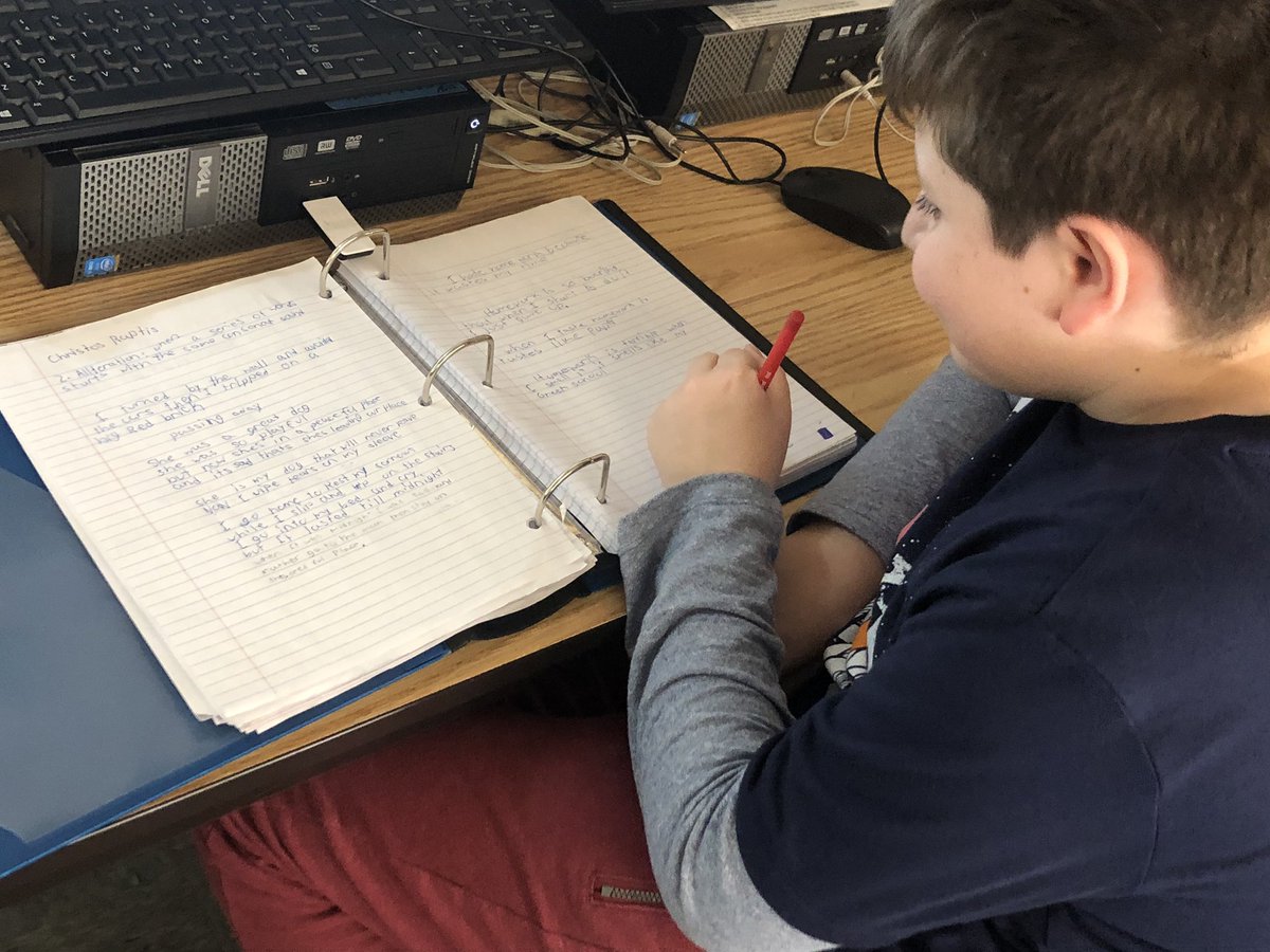 msmancuso5's tweet photo. We are practicing using similes, metaphors, hyperbole, and other forms of figurative language in our poetry! We look forward to publishing our fantastic poems. #msmancuso @NHPRoadSchool  @NHPGCP https://t.co/kW8Lm95DlH