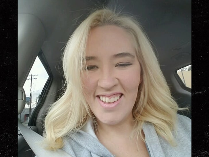 Mama June Tells Her Kids She Misses and Loves Them >> bit.ly/36e7h5e
-
#NickiMinajIsComing Jim Lehrer Marsha #DoomsdayClock Purple Heart Vindman #colourpop9milli