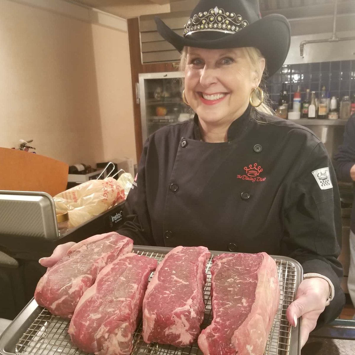 HendoLife's tweet image. @HendoLife is at the Wine Sage &amp;amp; Gourmet in #Hendersonvillenc with the #DiningDiva. Tomorrow’s plan? Wine and Girl Scout cookies tasting! #hendolife #828isgreat