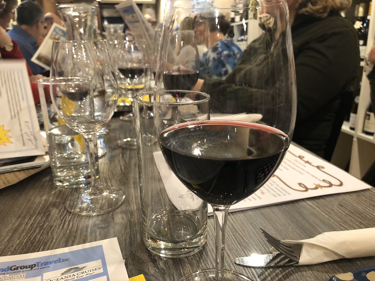 HendoLife's tweet image. @HendoLife is at the Wine Sage &amp;amp; Gourmet in #Hendersonvillenc with the #DiningDiva. Tomorrow’s plan? Wine and Girl Scout cookies tasting! #hendolife #828isgreat