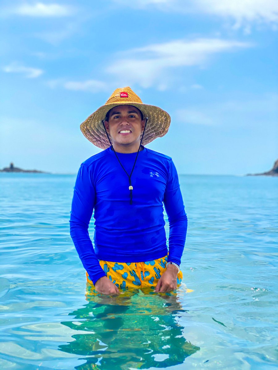 saymir_GG19's tweet photo. 19-01-2020🗓🌴😎
#BdayToMe 🎂💙🌵 https://t.co/jrHTBoqqjh