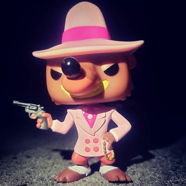 DorkFour's tweet photo. Time to kill the rabbit!!! #funko #funkopop #originalfunko #whoframedrogerrabbit #weasel #topfunkophotos #tfp_fantasticplastic #toyphotography #toyartistry #toycrewbuddies https://t.co/djfLyLMogw