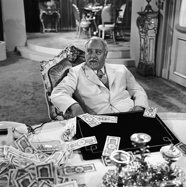 The Twilight Zone on Twitter: "Publicity photo of Sebastian Cabot for the Twilight  Zone episode “A Nice Place to Visit” #S1E28… "