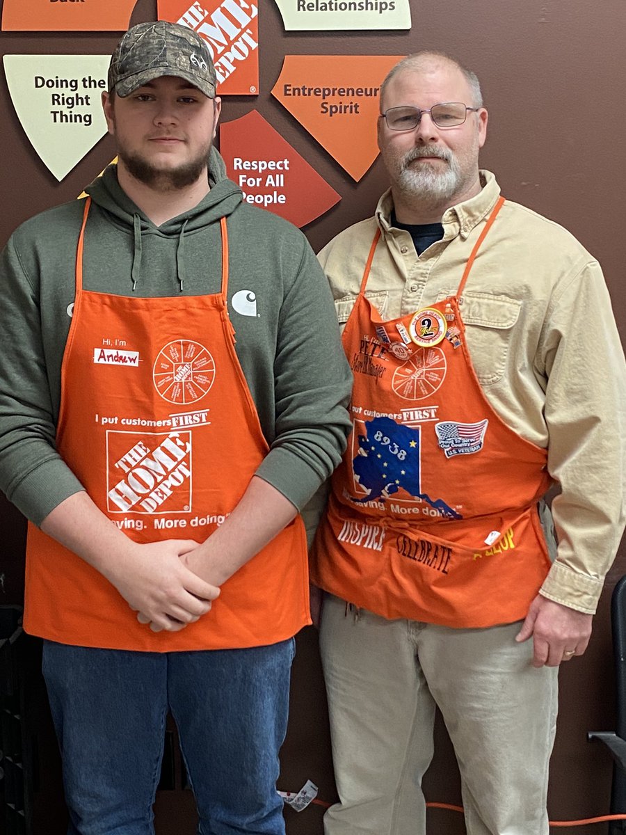 ScoobyDavis's tweet photo. Not only did we get to congratulate and celebrate our New Associate Coaches today, we got to put them to work by helping 8938’s newest associates. Would like to welcome Andrew (D26) and Michael (D96) to our team. Glad to have you on the team. https://t.co/LXQK5czteY