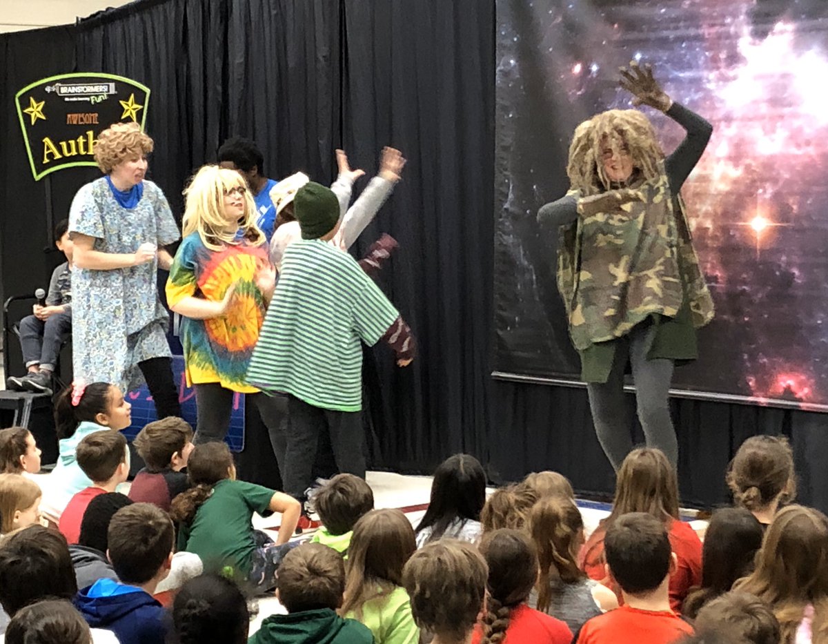 Carpenter_LO's tweet photo. These budding authors helped drive our assembly this morning as we welcomed back @BrainstormersMI to Carpenter! #thinkitup #writeitdown #AlwaysLakeOrion @LkOrionSchools https://t.co/FCvk37q66X