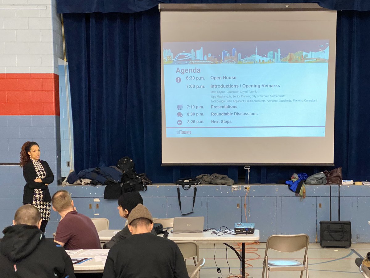 jasontsang's tweet photo. Thanks to everyone who came out to the @CityPlanTO Community Consultation Meeting for a development proposal at 888 Dupont Street. For more information, see https://t.co/5tKqi4tFvp #888dupont #whatplannersdo #cityplanto https://t.co/nnZA9oe5Iz