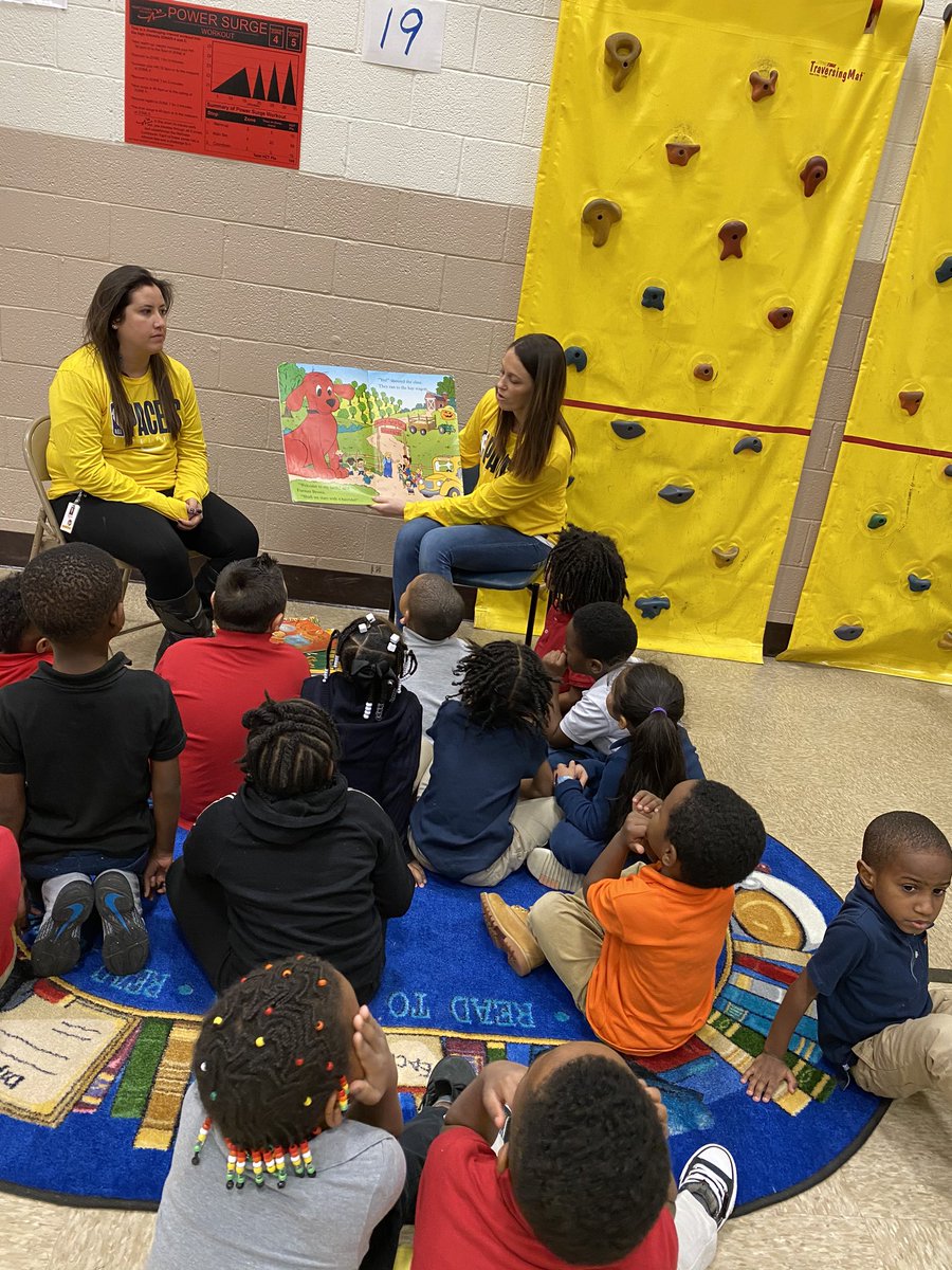 IPSTorrence83's tweet image. Pacers Care Team came to read too our students today.