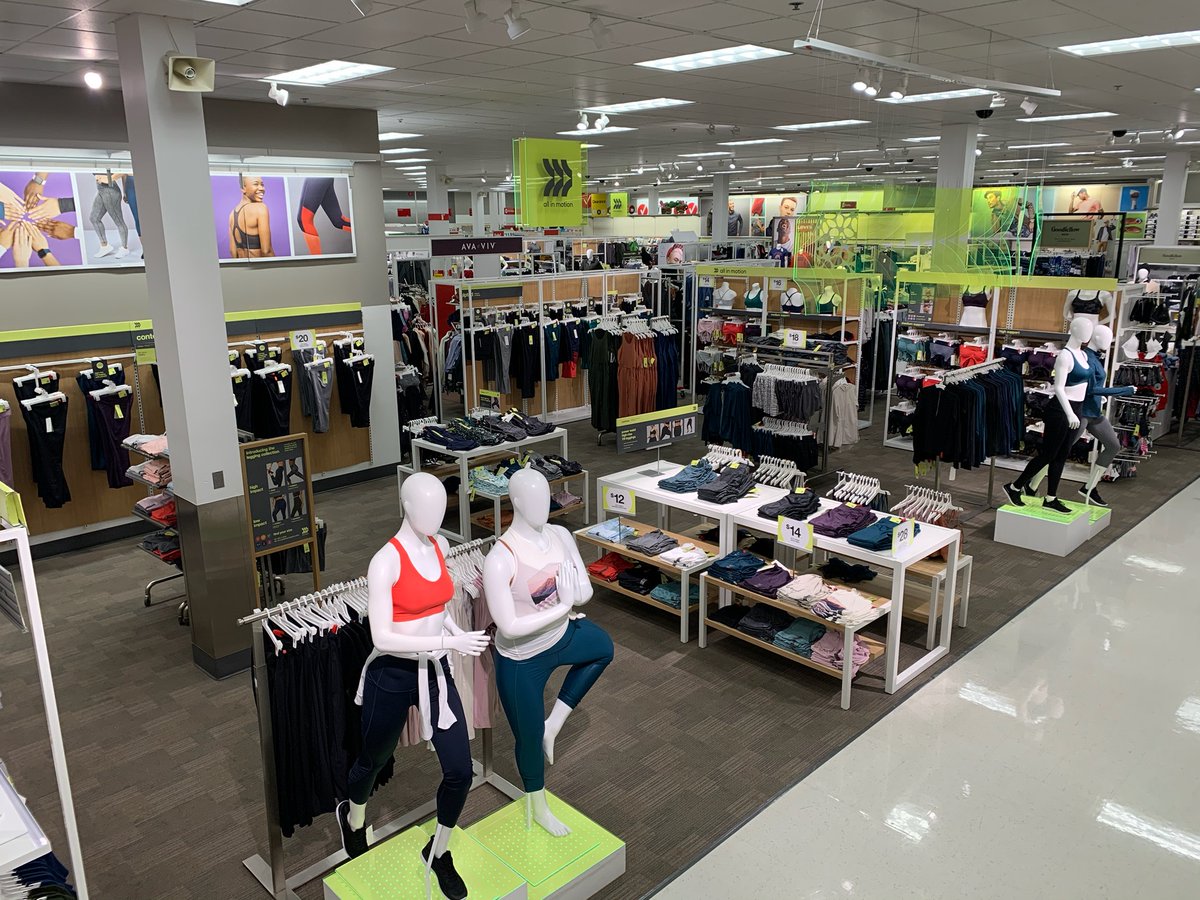 All in Motion's showing out at #T1108! Huge shoutout to all the leaders and consultants that played a part in bringing this all together 👏 #readytosell #vmlife