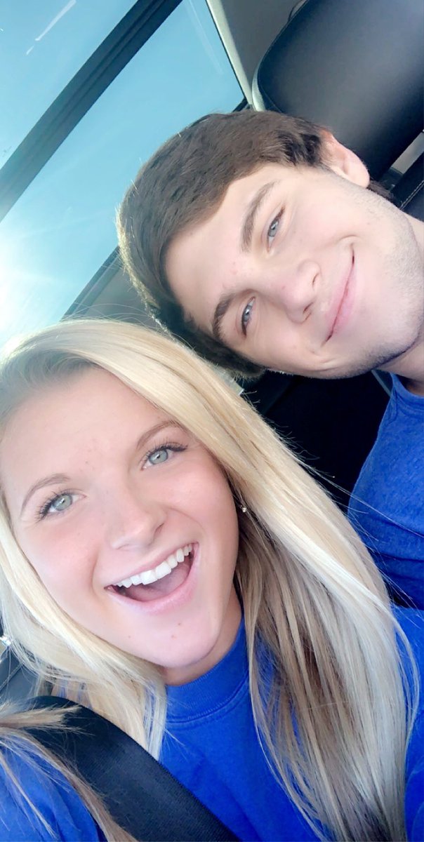 izzyalexander_'s tweet photo. Happy 18th Logan 🥰 Hope your day was so good, thanks for making tutorial and homeroom entertaining, love you log ❤️❤️ @LoganBlaasch https://t.co/ShwmodgfUp
