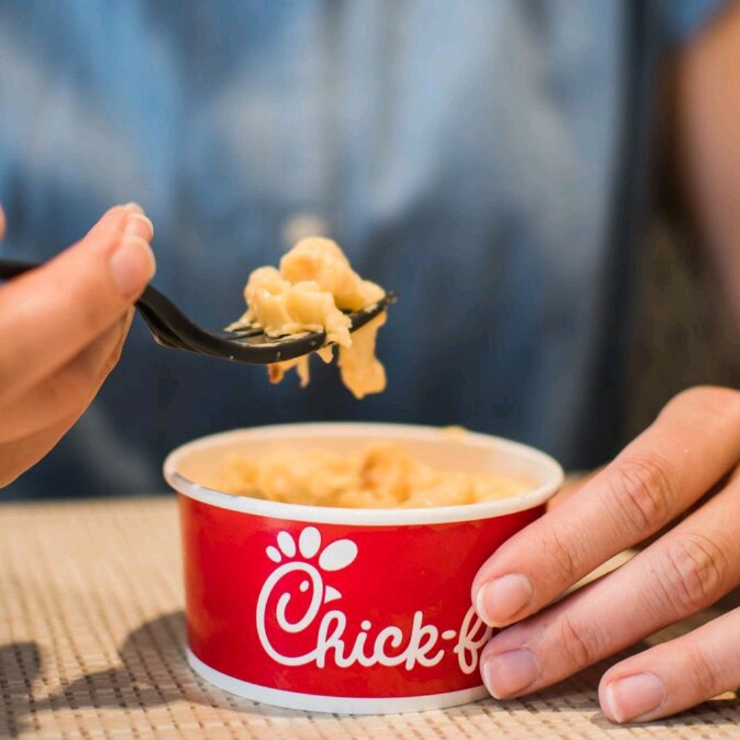 CFALongview's tweet photo. This or THIS ‼Order some with the app right now!
#ifyouknowyouknow 
#cfa 
#macncheese https://t.co/AoY0ZtbQDC