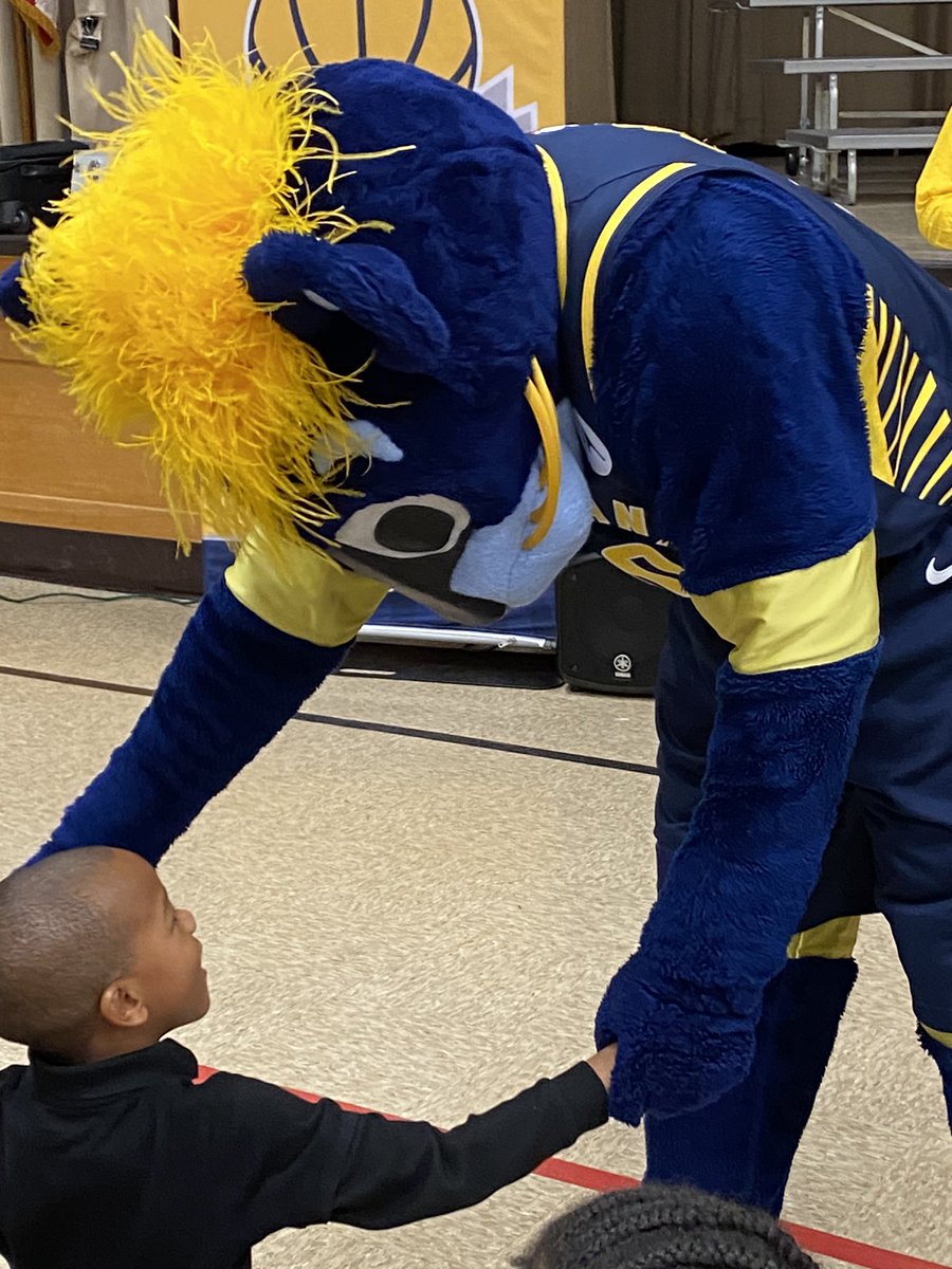 IPSTorrence83's tweet image. Boomer camer to visit our students today.