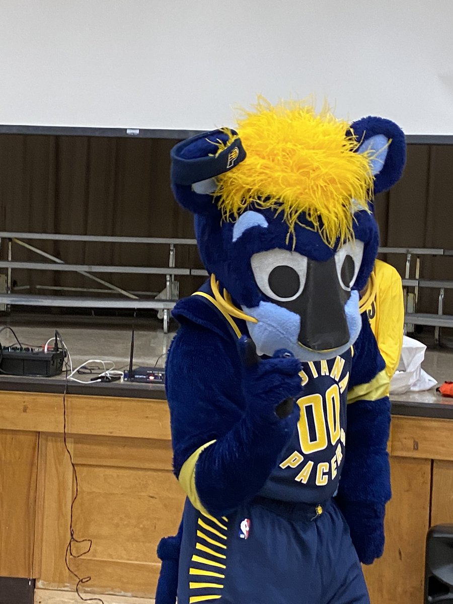 IPSTorrence83's tweet image. Boomer camer to visit our students today.