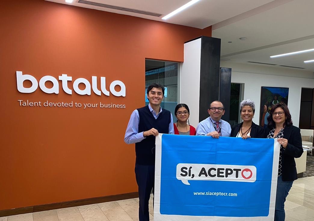siaceptoCR's tweet photo. Cada quien, desde sus competencias o conocimientos, puede contribuir a un mundo mejor. Esto lo comprende plenamente la firma de abogados Batalla, quienes hoy  firmó junto nuestra campaña;  un memorandum de compromiso en su sede en San José. https://t.co/eLe3FUDT28