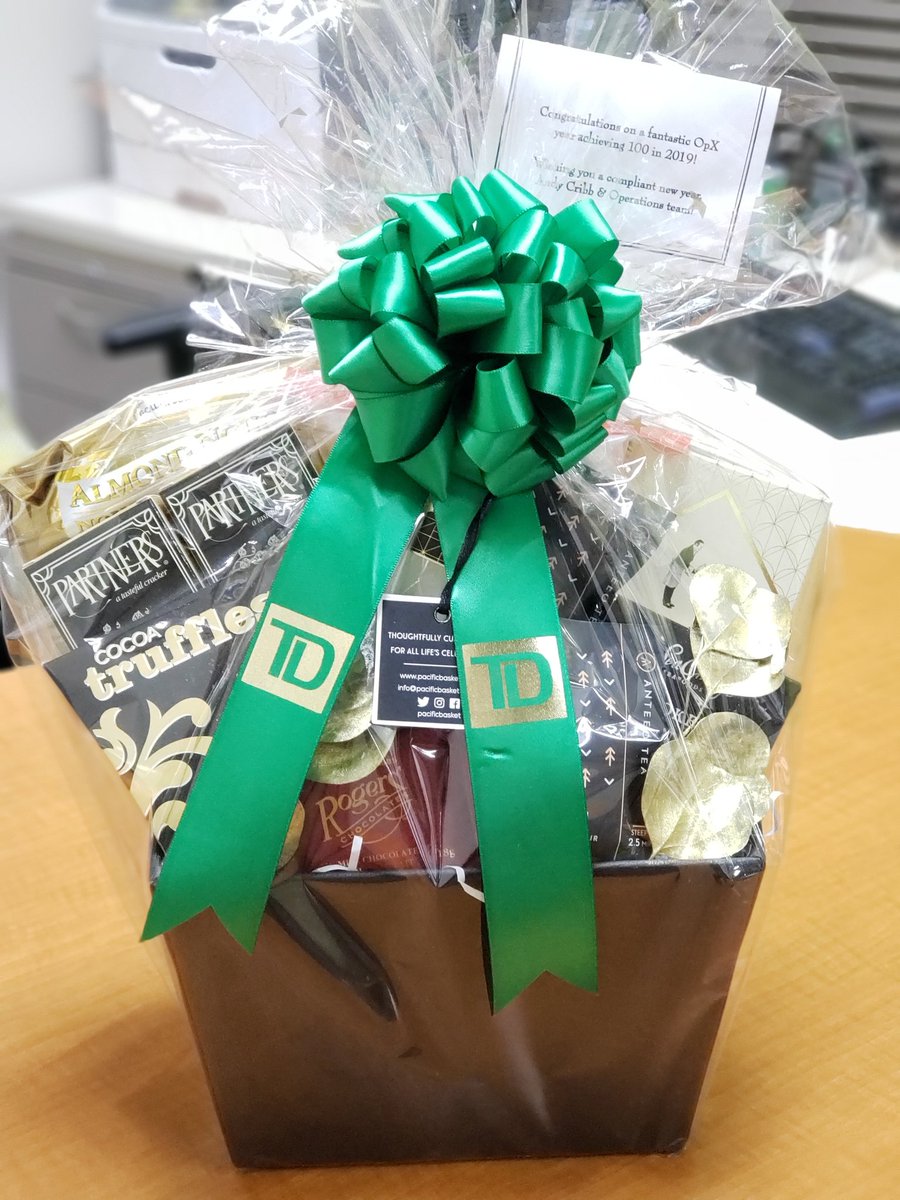 Thank you <a href="/AndyCribb_TD/">Andy Cribb</a> and the Operations Team for these wonderful treats! #FleetwoodFam, you are awesome 👍!!! @GurjivChahil_TD