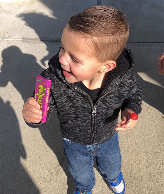 SnipitsAvon's tweet photo. Smiles, style and lollipops = another successful haircut adventure at Snip-its Haircuts for Kids Avon! #WeSpeakKid #KidsHairExperts https://t.co/rSfhuKdydG