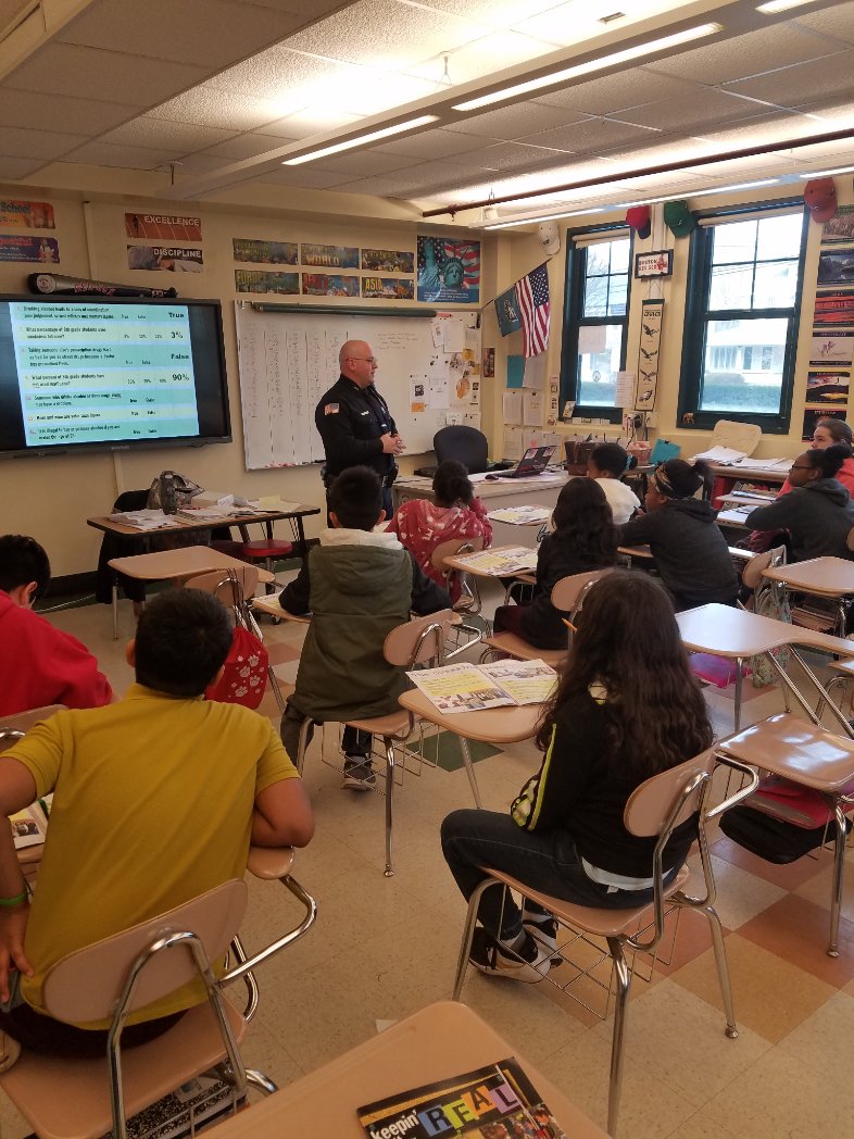 D.A.R.E @ SMS Our 6th graders were taught an amazing tech infused lesson about the illicit use, health complications and consequences of drugs. Students were very engaged and focused intently on the many scenarios Somerville Police Officer Spadea provided them. Great lesson!