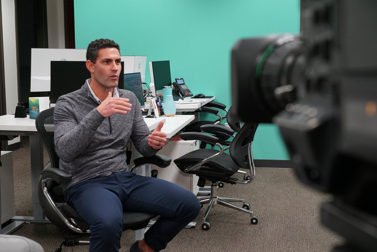 steve_presser's tweet photo. Good times talking with @DJNYC1 and @BobbyBillsTV from @BN9. Check out the interview tonight @ 10pm! We discussed BeniComp’s revolutionary health technology and why we relocated our headquarters to Tampa after 52 years of business. #HealthInfluencers #Healthinnovations #BeniComp https://t.co/vweGCACIth