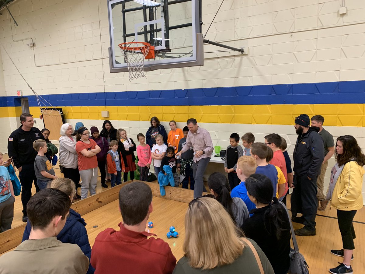 cses_manchester's tweet photo. We want to thank everyone for coming out to College Street Elementary School for our MCS Family Engagement night. #csescougars #WeAreCity #MCSUnited https://t.co/uC7wpx1JlP