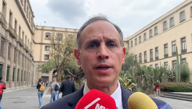 RicardoAlemanMx's tweet photo. El subsecretario de Prevención y Promoción de la Salud, Hugo López-Gatell, dice tener “otros datos” y critica protestas de padres de niños con cáncer
▶️https://t.co/d86vvmdLhk https://t.co/9gP4Dlcvpf