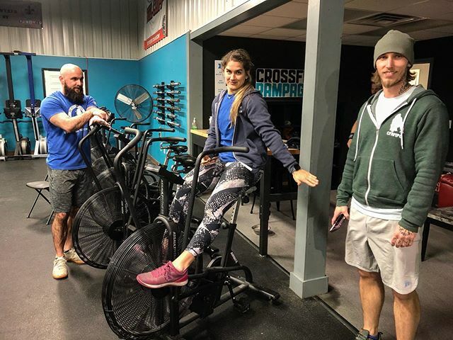 CrossFitRampage's tweet photo. “Hey Coaches: Be cool”....
@molls_jack 
@mr_moore1017 
@matthew_tyler74 https://t.co/R8dFMLTrVT