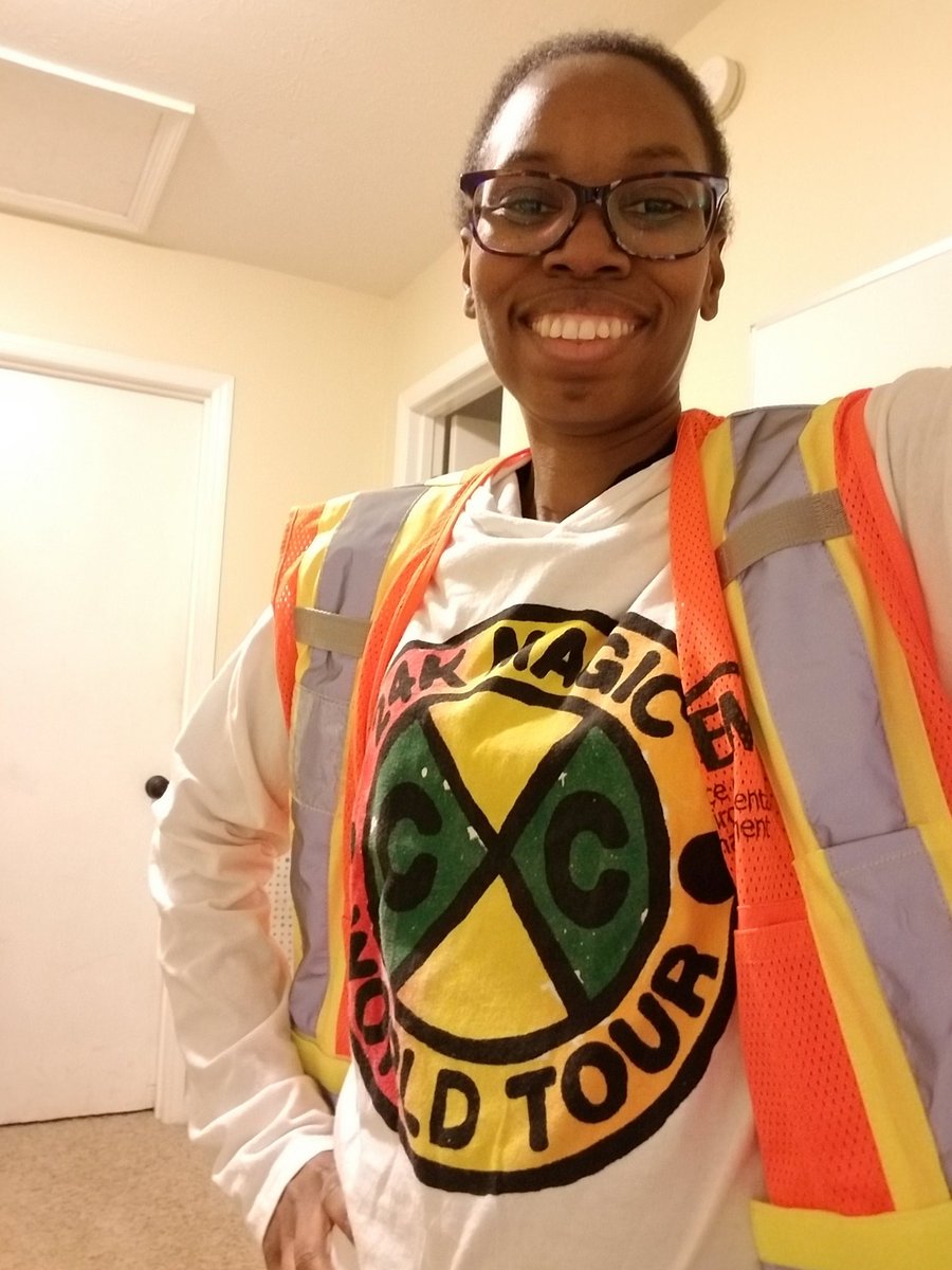 NOTnialong's tweet photo. Had a field trip for work today
Had to make sure I was #SEENT accordingly in my #24kmagictour #crosscolours 
#safetyfirst  #arrivealive 
Look @BrunoMars I bring you to work with me 😉 https://t.co/evymvT7kDu