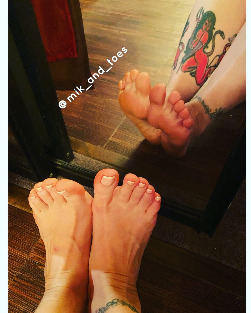 MilkVonCakez's tweet photo. Some of my #favorite #footshots #footpicturws #soles #nakedfeet tattooed https://t.co/L6cgAT1S2L