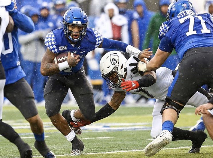 MarcelReed12's tweet photo. Blessed to receive my first D1 off from @UKFootball thanks to @CoachMichaelSmi @MBAFootball #BBN https://t.co/3WAe38QE3X
