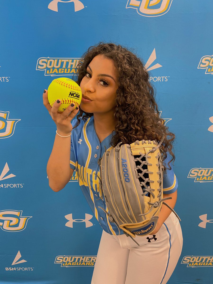 sweeetpeeeaaa's tweet photo. sophomore szn ⭐️ https://t.co/FR8yqDsXiP