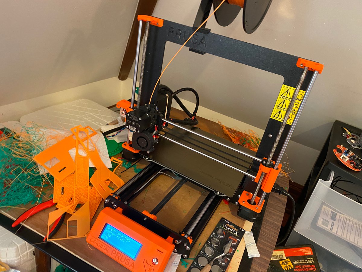 NotABombBunkE's tweet image. Wakes up.

Checks printer.

Nothing there.

"Oh well, I must have forgotten to start it"

Goes to school.

Climbs walls.

Comes home.

Looks down.

#3Dprinting #3DprintingFail #youngscientistproblems