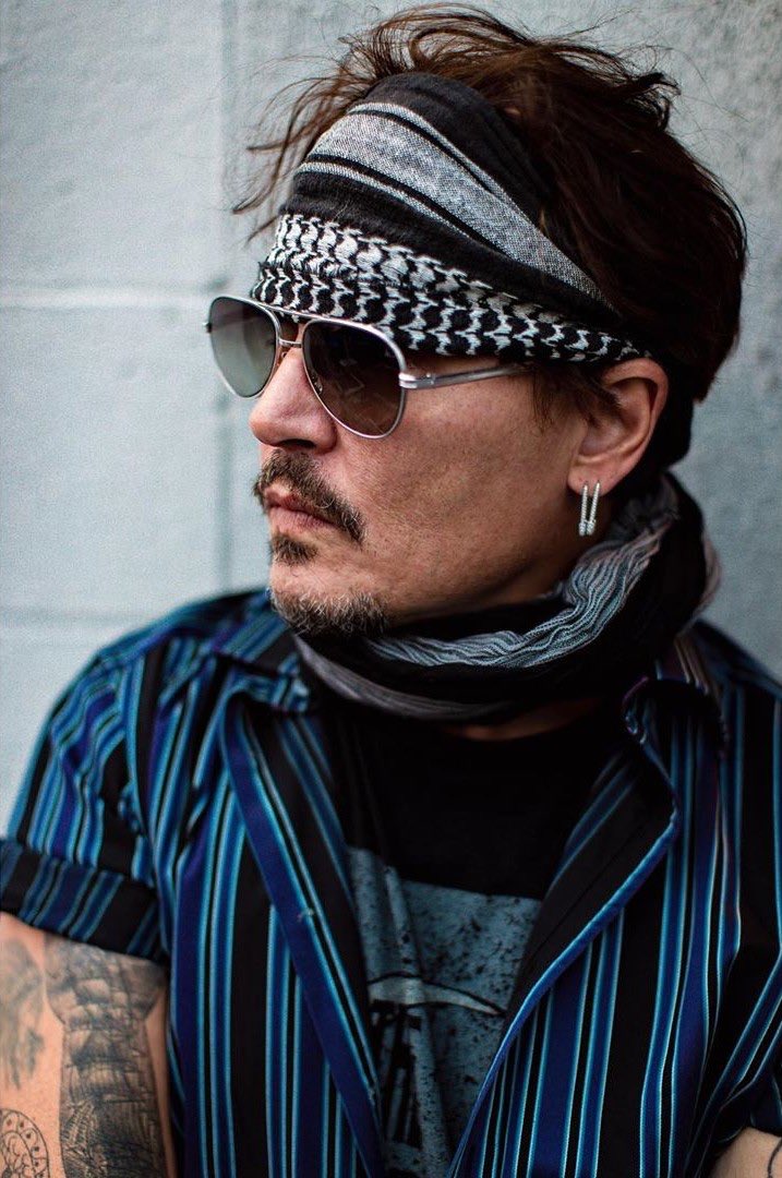 johnnydepptoday's tweet photo. If only Johnny actually had social media.. he could see all the love that all his fan accounts give and have for him. He’s a very special man❤️ also, text me if you want to be added to a depphead group chat :) #johnnydepp #depphead https://t.co/oRaEcebhYo