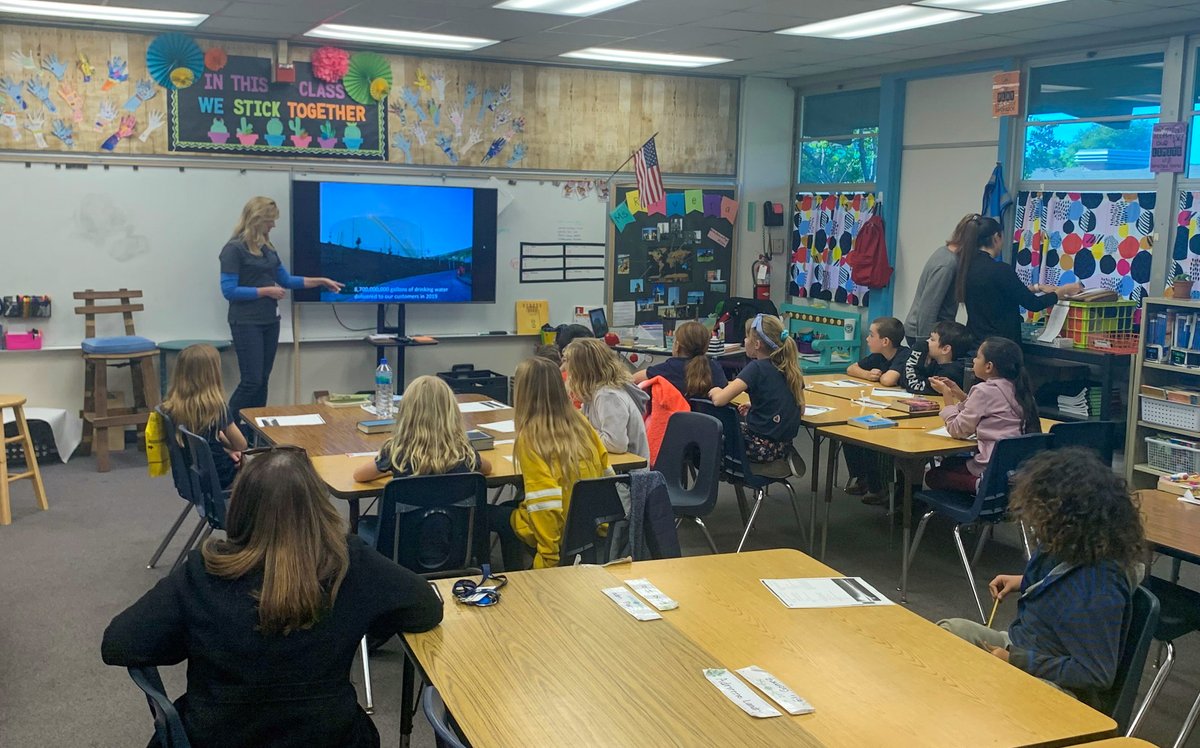 MNWDWater's tweet photo. We had a great time teaching the children at Community Roots Academy about our precious resource- water!

If you are interested in a tour or presentation, please contact us at outreach@mnwd.com. https://t.co/r6DwyGhglq