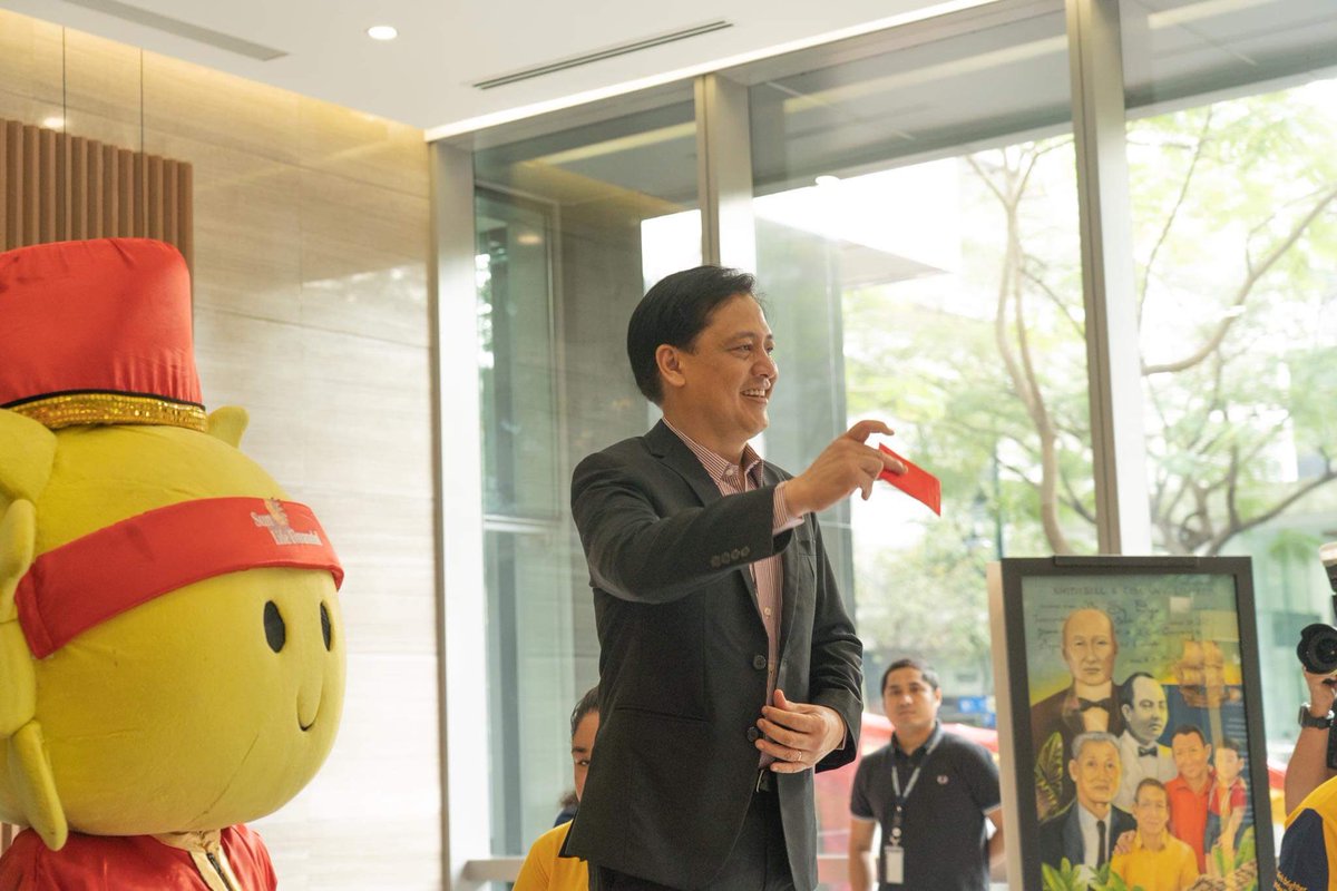 BeneSison's tweet photo. Sun Life welcomes the Year of the Metal Rat with optimism and a firm promise to make more Filipinos live brighter. Kung Hei Fat Choi! https://t.co/GOLW9jtv2y