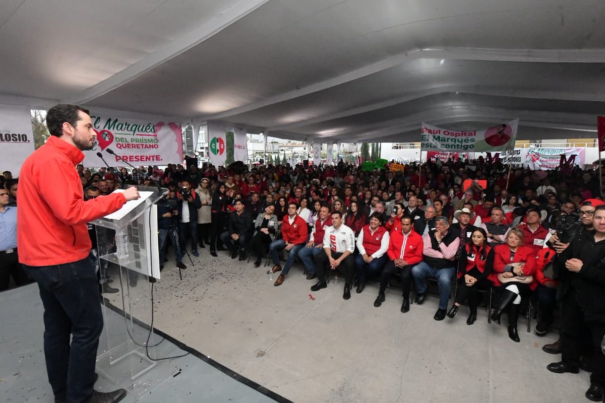 PabloAnguloB's tweet photo. En #Querétaro con nuestro Presidente @alitomorenoc en la toma de protesta de @Pospital como Presidente del @PRIQueretaroCDE. Somos un partido que siempre trabaja en equipo por su militancia. 

¡Mucho éxito Paul, estoy seguro que harás un gran trabajo! https://t.co/MUEShQJTeu