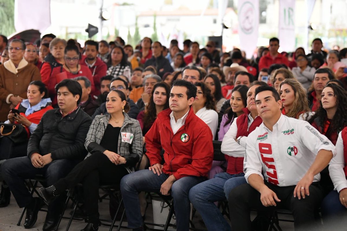 PabloAnguloB's tweet photo. En #Querétaro con nuestro Presidente @alitomorenoc en la toma de protesta de @Pospital como Presidente del @PRIQueretaroCDE. Somos un partido que siempre trabaja en equipo por su militancia. 

¡Mucho éxito Paul, estoy seguro que harás un gran trabajo! https://t.co/MUEShQJTeu