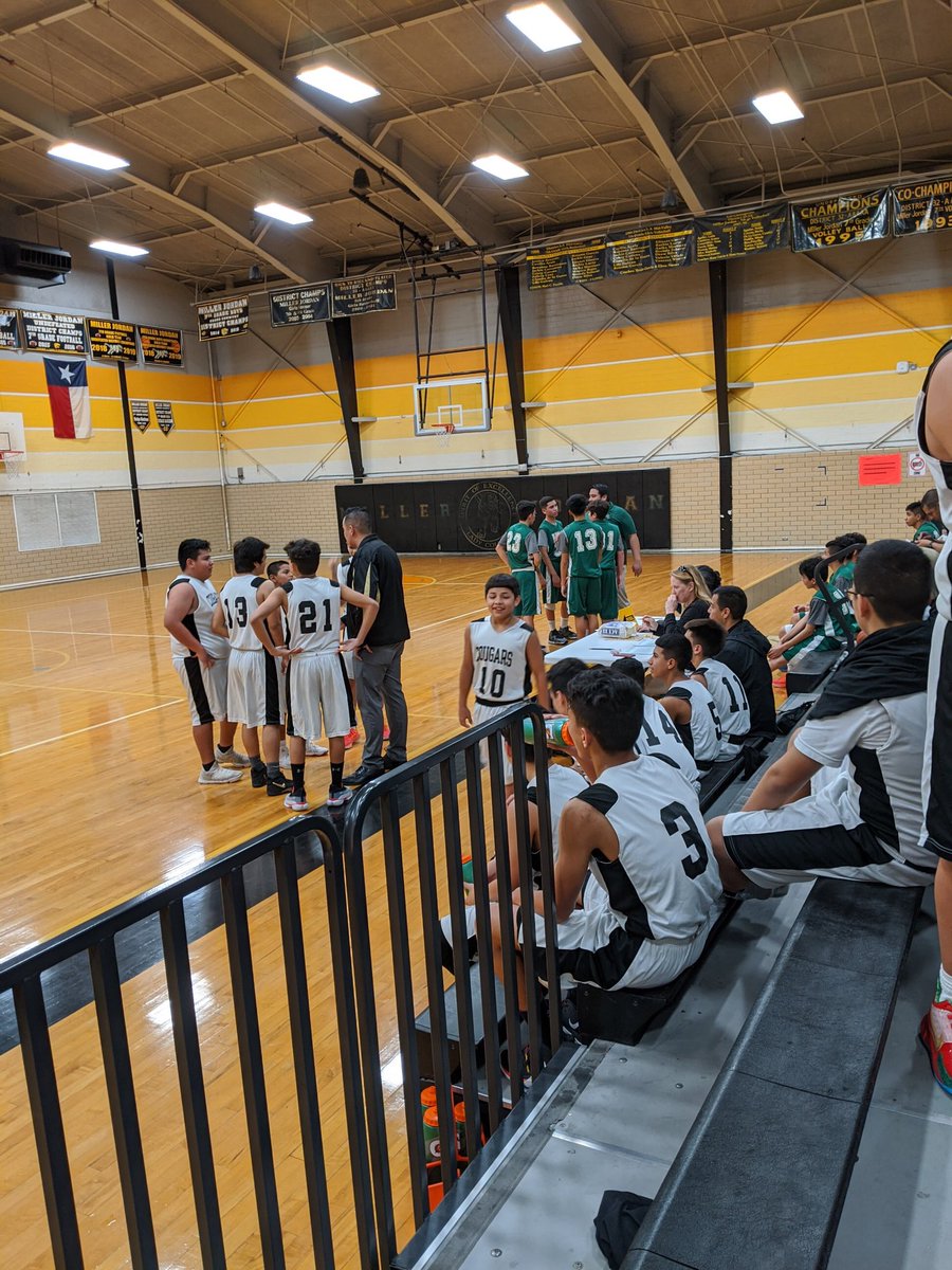 GreyhoundsHoops's tweet photo. Thursday’s are for middle school basketball. #MJMS https://t.co/L6EBcu1VQw