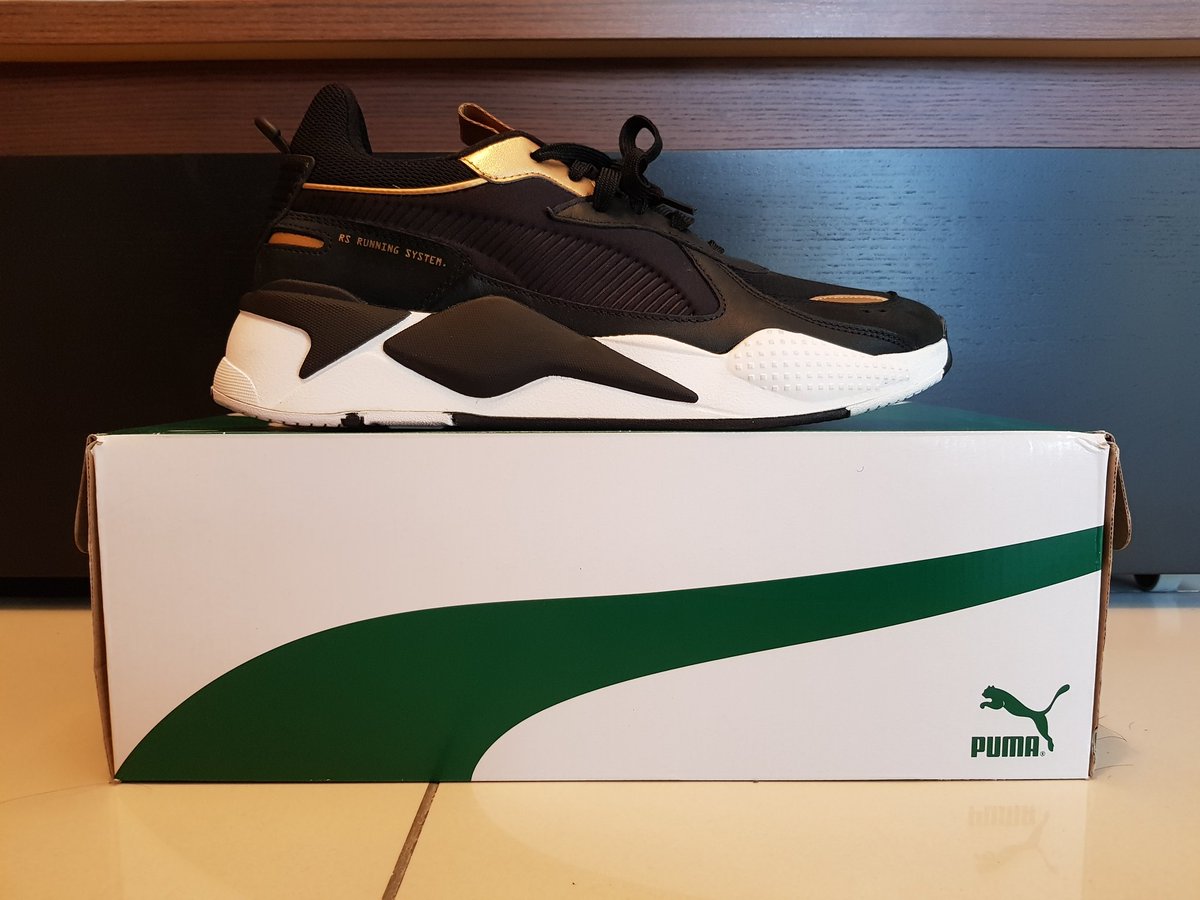 26_jnsn's tweet image. RS-X Trophy 🖤

#NewYearNewKicks