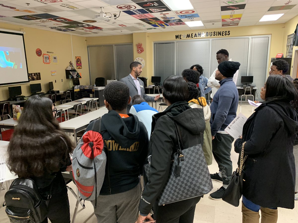 RockdaleSchools's tweet photo. Packed house @RCA_Career Open House tonight! Kudos RCA staff & THANK YOU to all the families that came out to meet instructors/students & learn about the wonderful career pathways & opportunities offered! #RCPSWorldClass #RCArocks #engagedparents #CTAEworks https://t.co/sgLpuWA42M