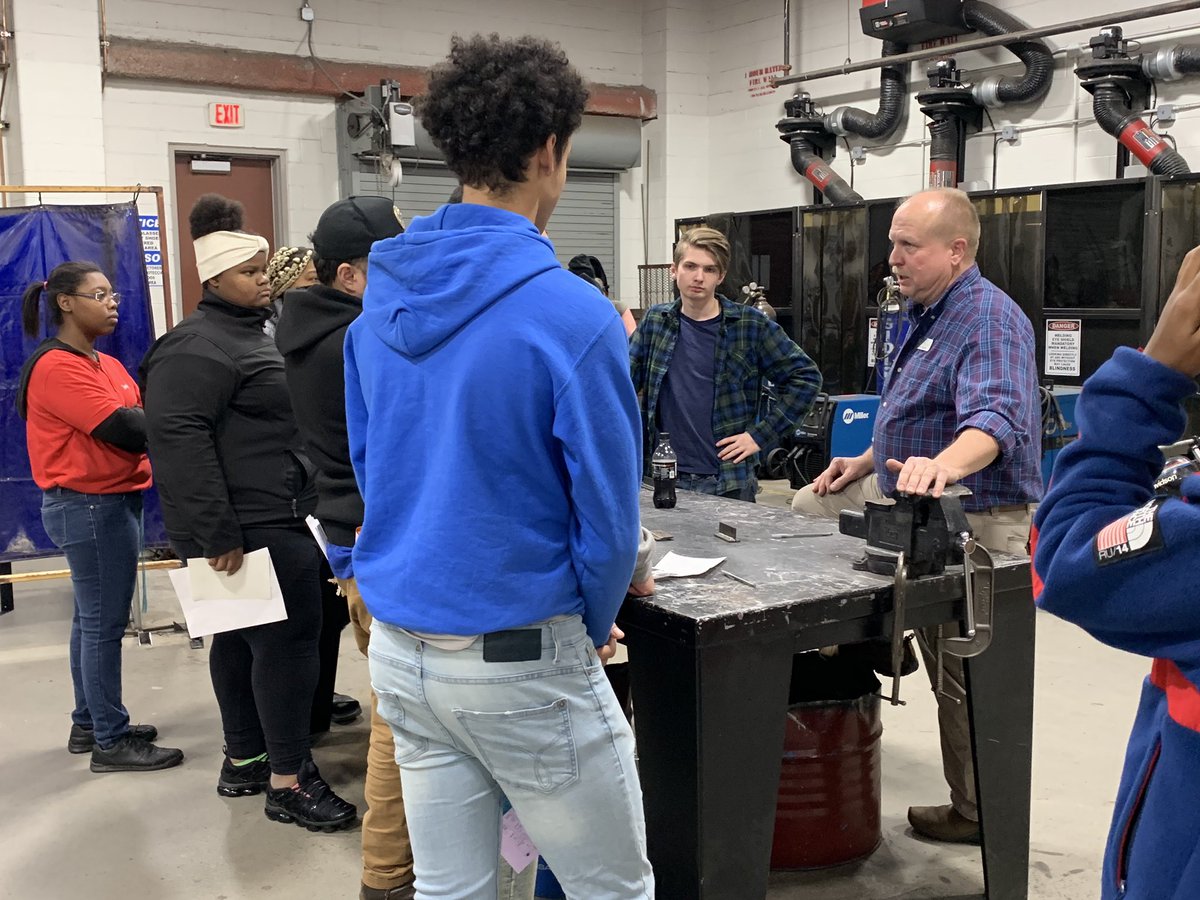 RockdaleSchools's tweet photo. Packed house @RCA_Career Open House tonight! Kudos RCA staff & THANK YOU to all the families that came out to meet instructors/students & learn about the wonderful career pathways & opportunities offered! #RCPSWorldClass #RCArocks #engagedparents #CTAEworks https://t.co/sgLpuWA42M