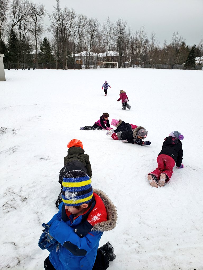 MHarper224's tweet photo. Balance, climbing, and sliding and turn taking, and role playing "arctic animals." 
@SCDSBey 
@scdsboutdoors 
@BirchviewDunes https://t.co/9gIziUDJRC