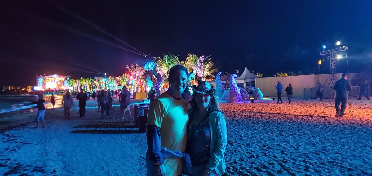MichelleDadich's tweet photo. #CrashMyPlaya @JosephJDadich https://t.co/PYql6j0i9J