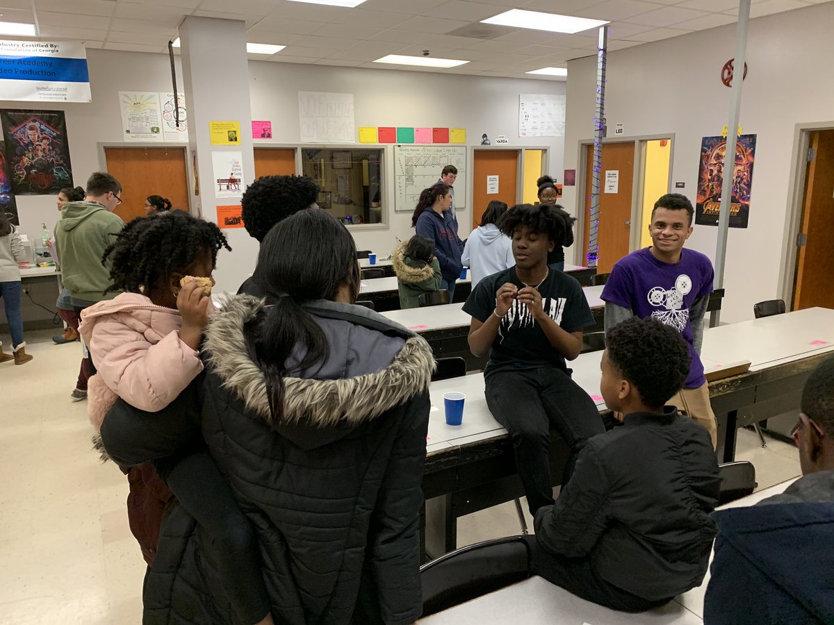 RockdaleSchools's tweet photo. Packed house @RCA_Career Open House tonight! Kudos RCA staff & THANK YOU to all the families that came out to meet RCA instructors/students & learn about the wonderful career pathways & opportunities offered! #RCPSWorldClass #RCArocks #engagedparents #CTAEworks https://t.co/HHdOxuOJCq