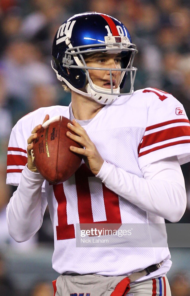 Helmet Stalker on X: Former Giants QB Eli Manning has announced his  retirement from the NFL. Manning entered the NFL using a Schutt Air  Advantage with a titanium ROPO-SW facemask and a